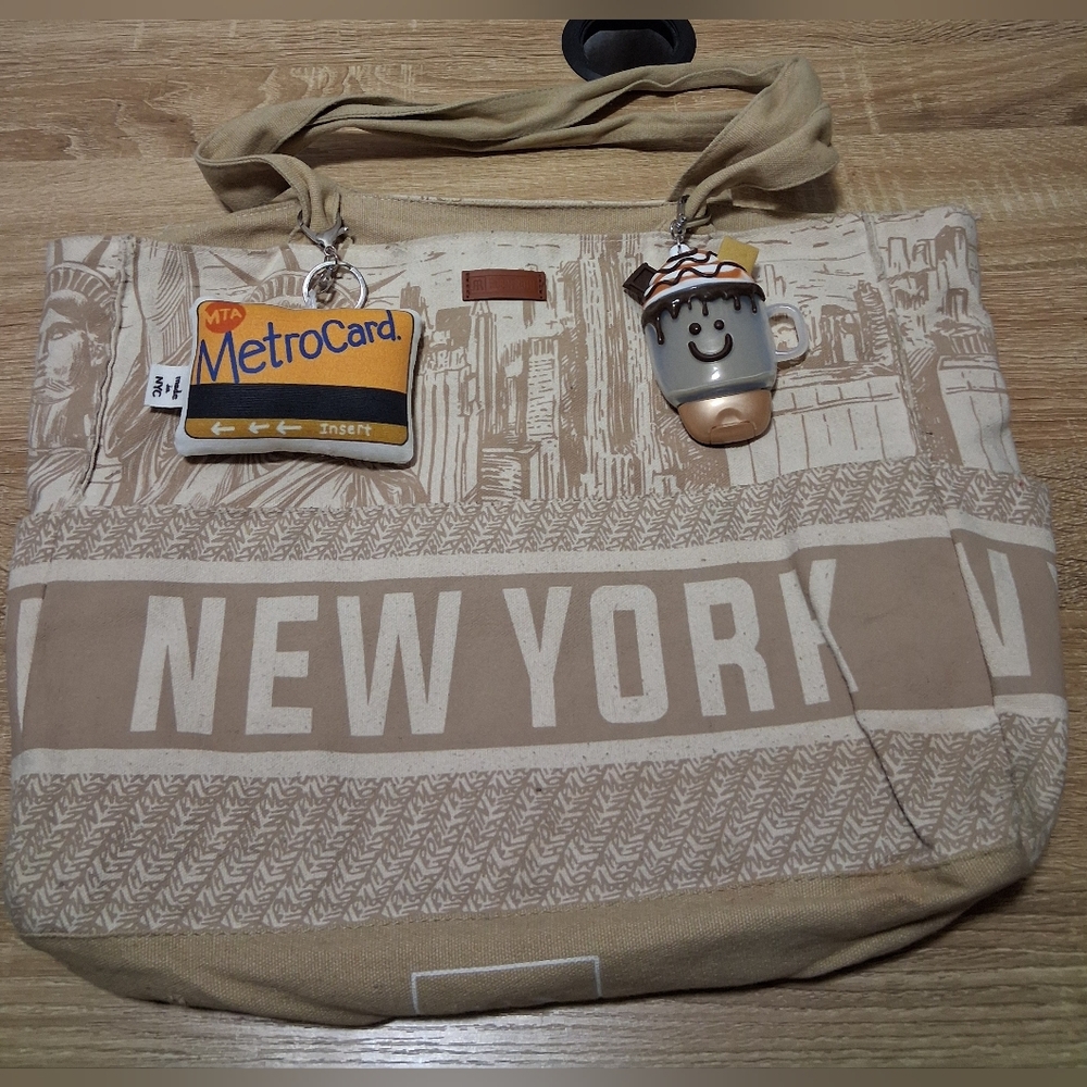 Royal Robbins Tan and Cream Tote Bag with Added B&BW and MetroCard Keychains